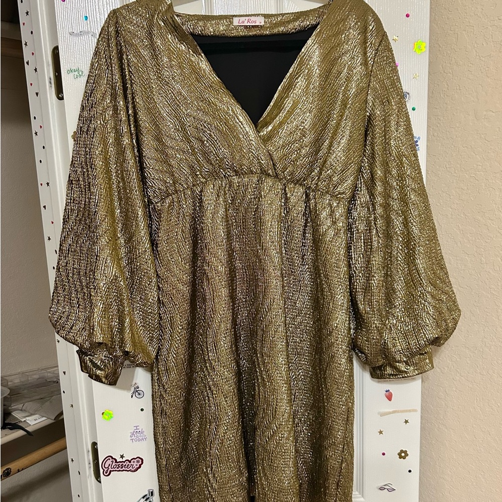 Gold V-Neck Long Sleeve Cocktail Dress